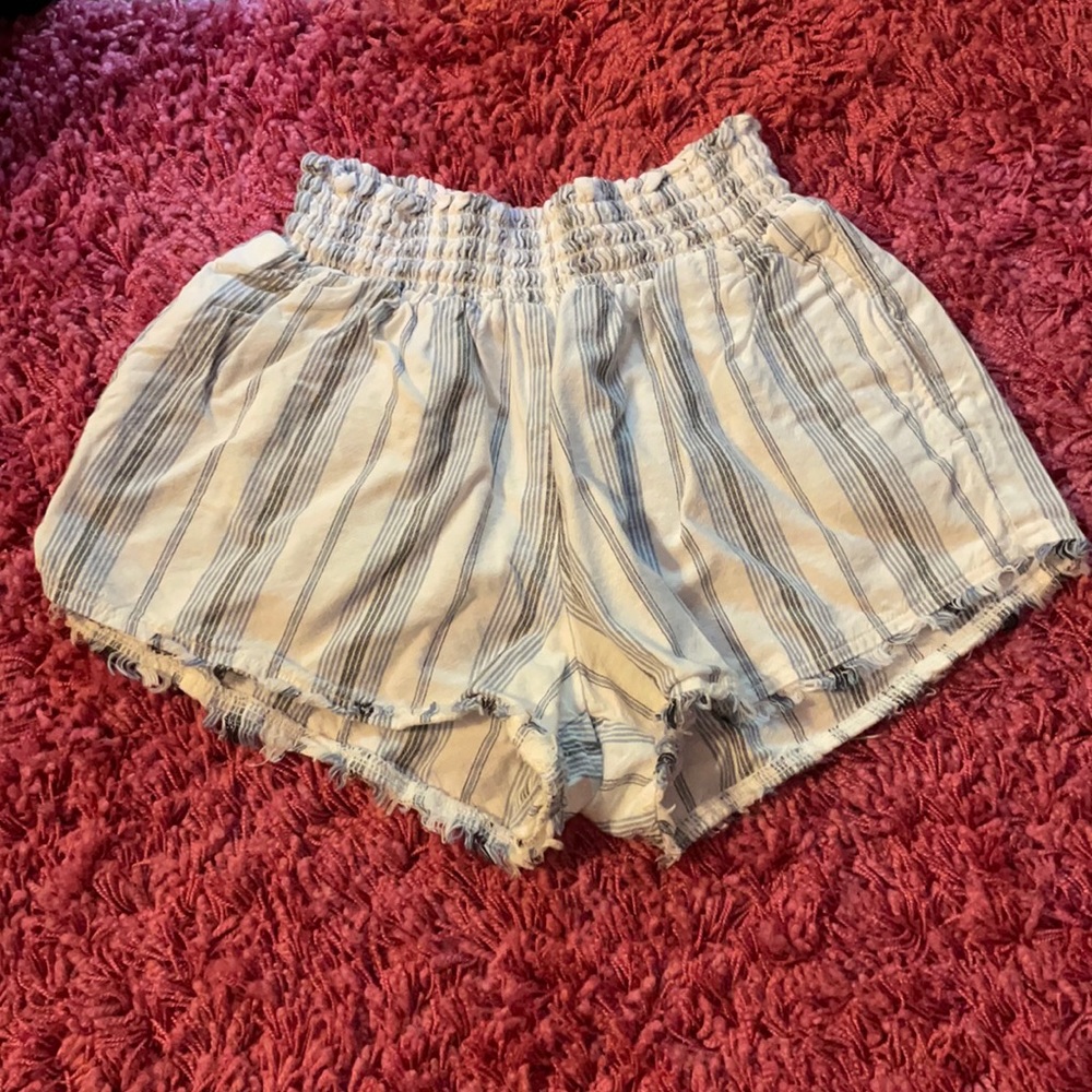 Flowy striped shorts